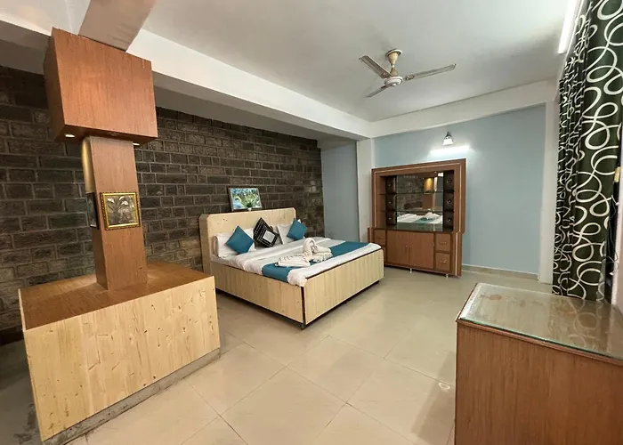 Master Room Pvt Garden By The North Edge